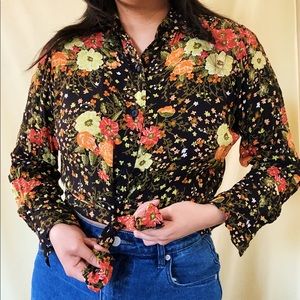 SOLD// Vintage 70s Floral Button Up/ Tie Up Blouse